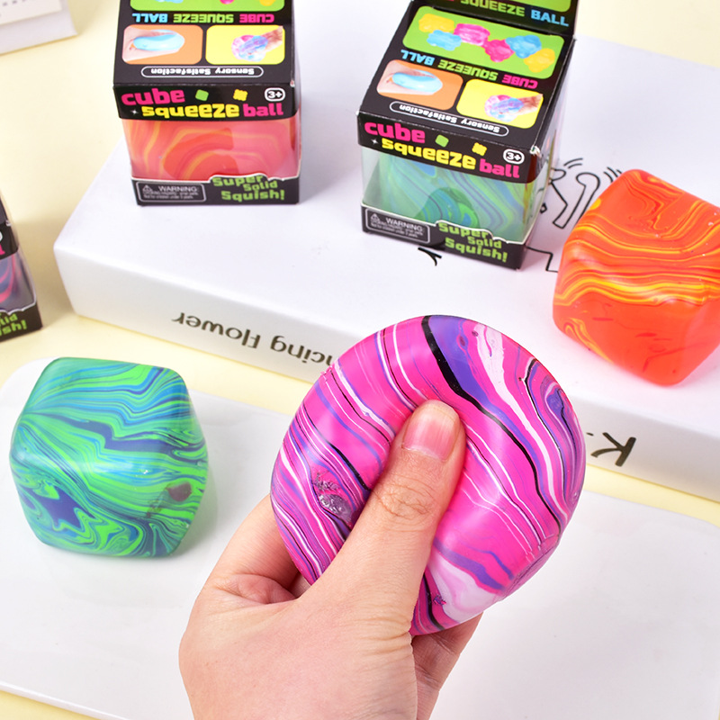 Jellyfish, Cube and Other Squi - đánh giá và giá Fidget Cube Original